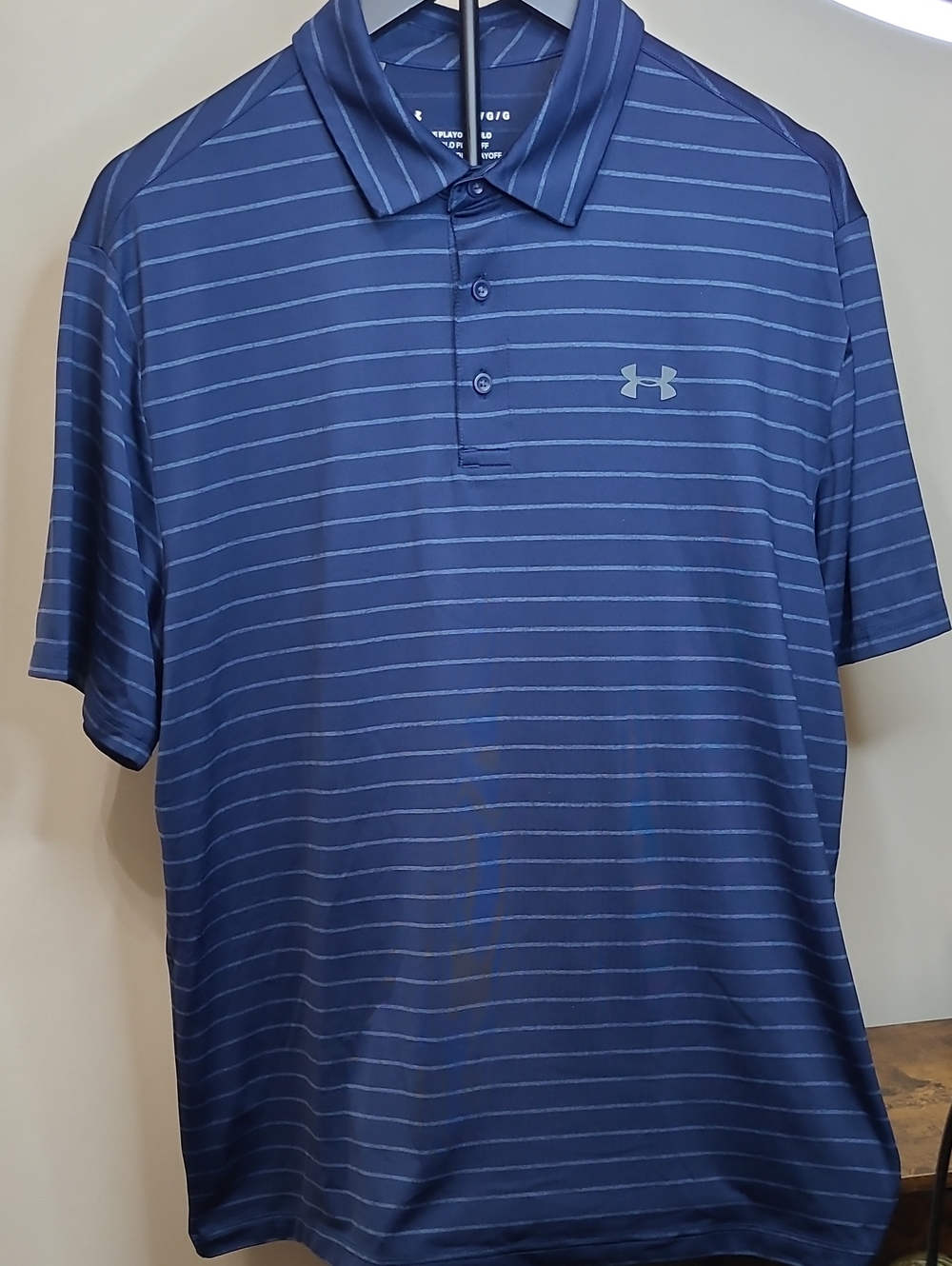Under Armour Navy Blue & Light Blue Striped The Playoff Polo size Large